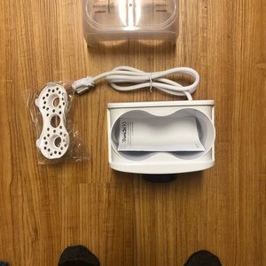 Bable bottle warmer and Munchkin wipe warmer